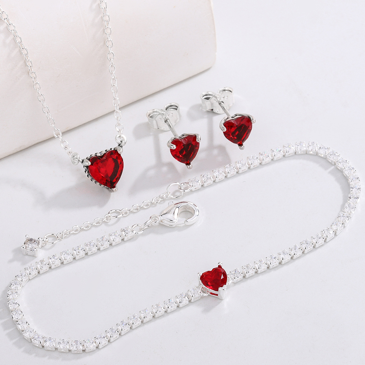 Silver Plated Red Heart Diamond Bangle Bracelet For Couples_voghion.com
