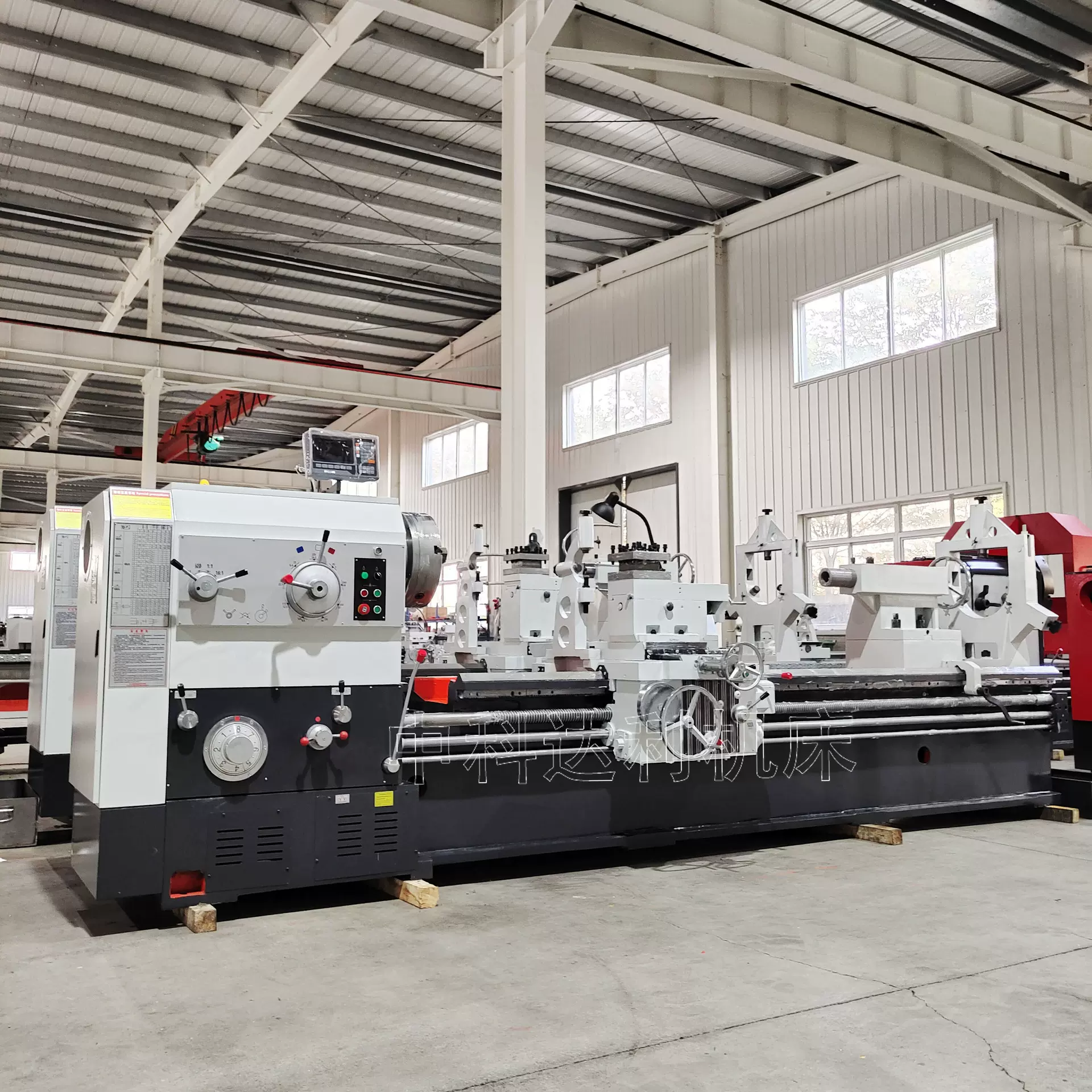 现货供应大型马鞍车床CW62100*3000全落地式车床CW6210系列车床