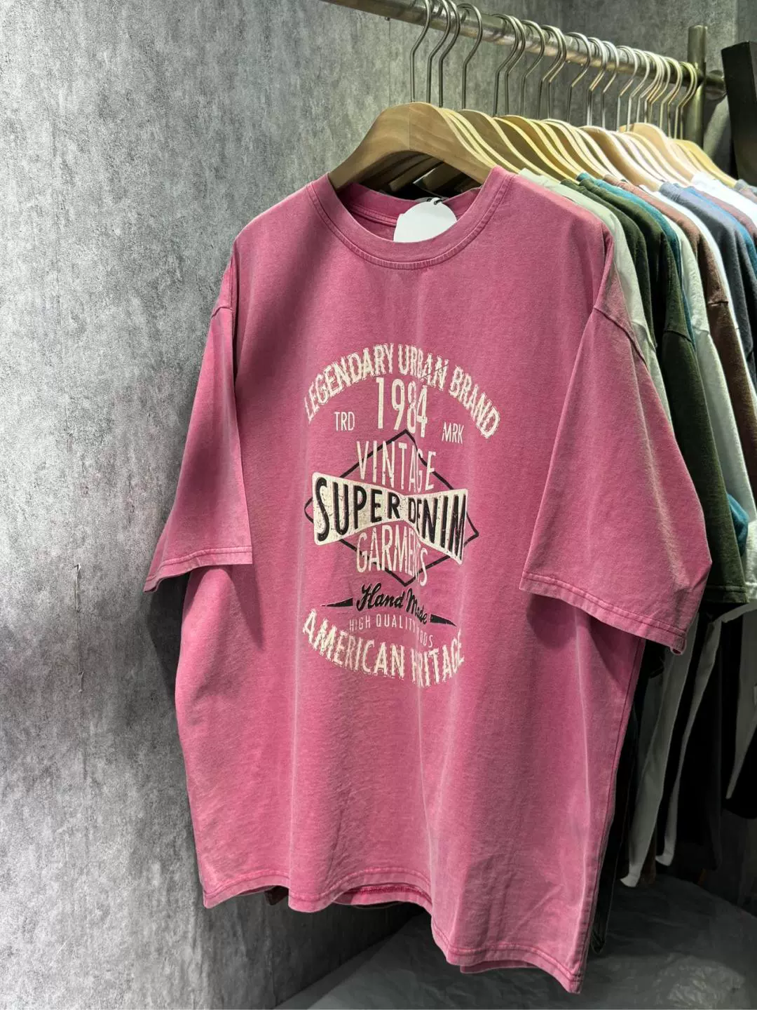 Летняя модная свободная студенческая футболка с короткими рукавами, модный брендовый топ в американском стиле ретро, ​​потертая футболка с короткими рукавами в стиле батик для женщин