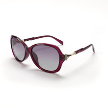 Ůʿ������ƫ��̫��RŮ��ɫƫ��ī�R�¿�r�г��η����⾀̫��R