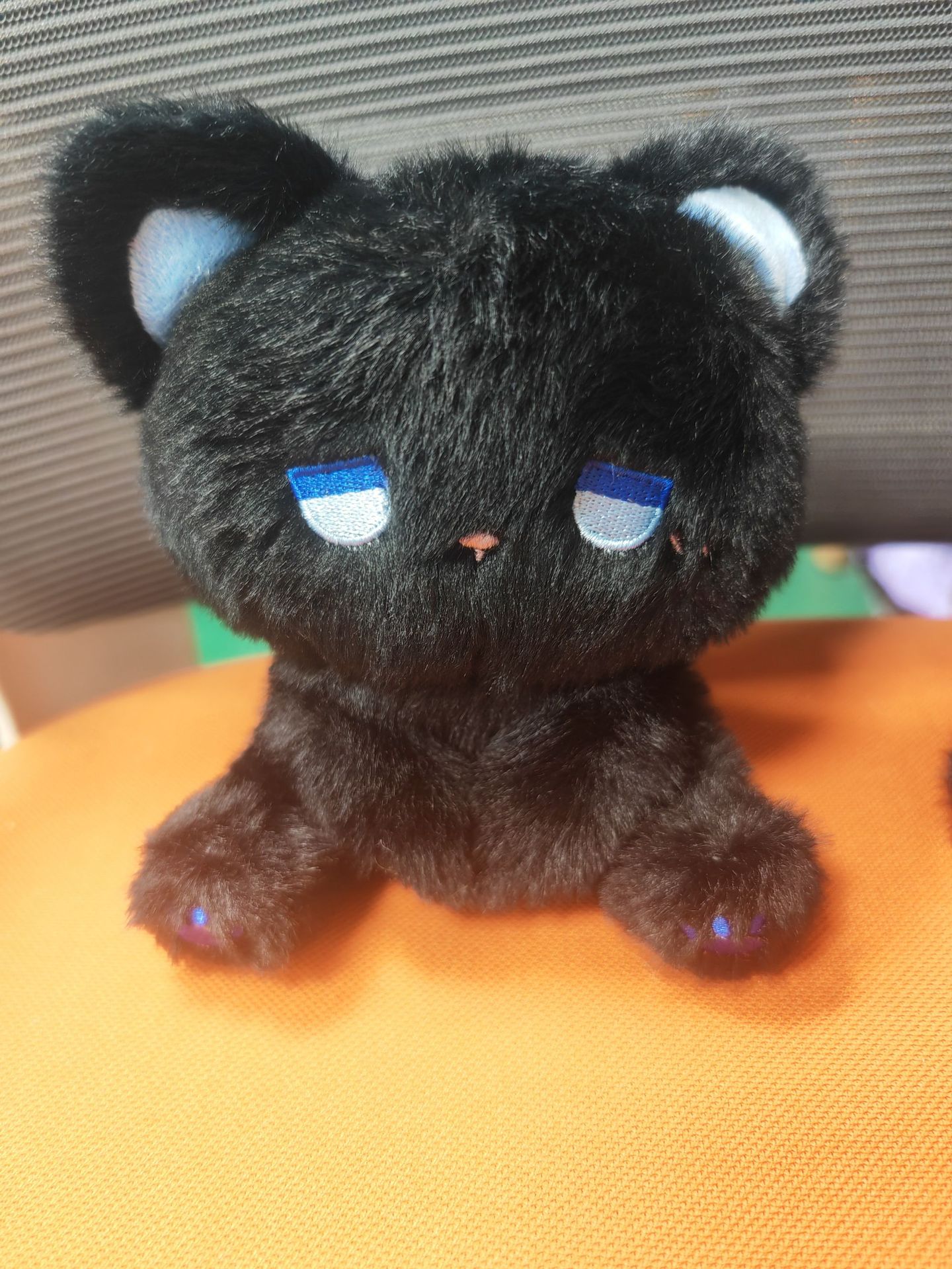 Muñecos de peluche personalizados con impresión de logotipo, varios tipos de animales de peluche como leones y elefantes, vestidos con ropa para lanzamientos en bodas. image 38