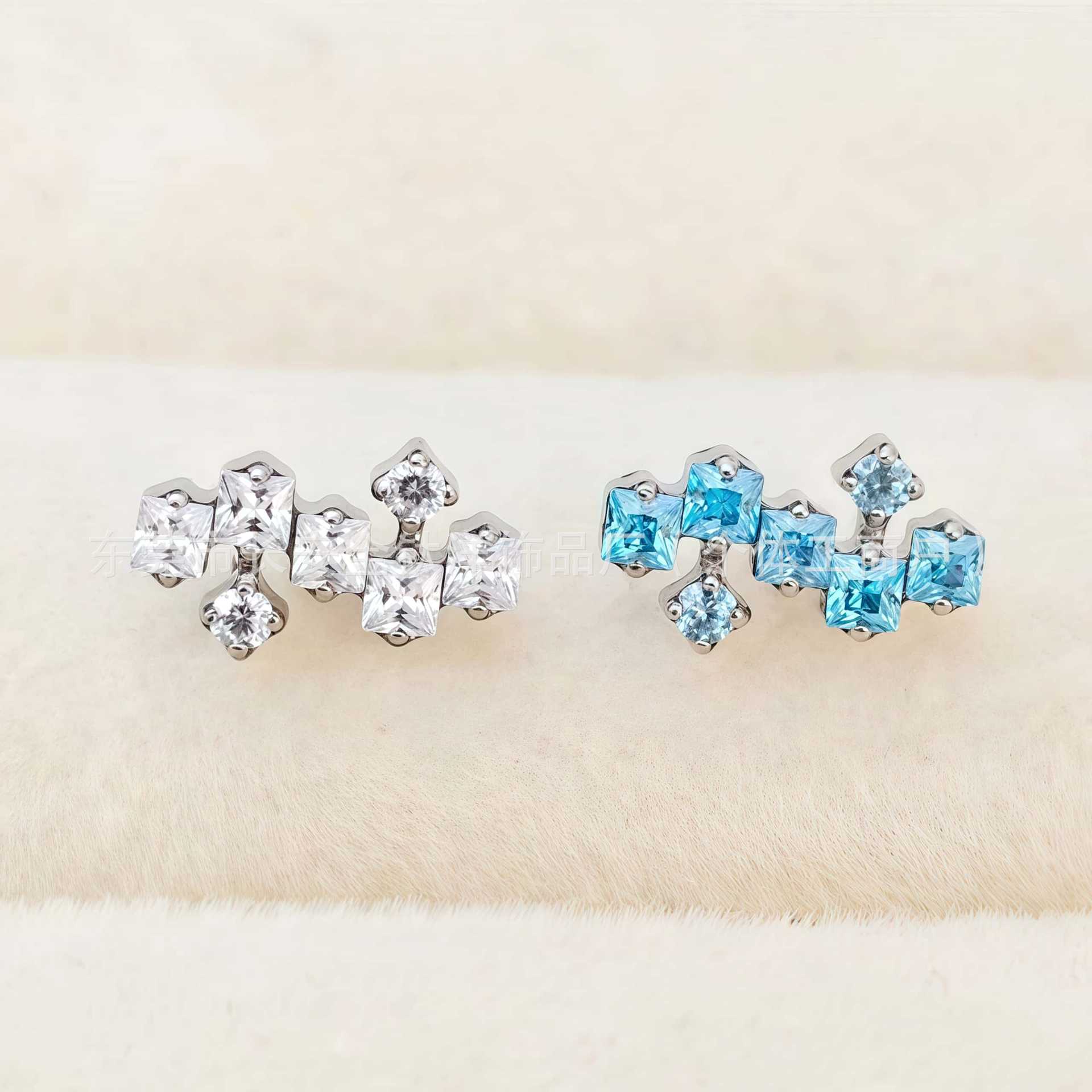 F136 Titanium Irregular Cubic Zirconia Lip Piercing Nose Stud Ear Stud Ear Bone Stud G23 Titanium Alloy Body Piercing Jewelry detail image 7