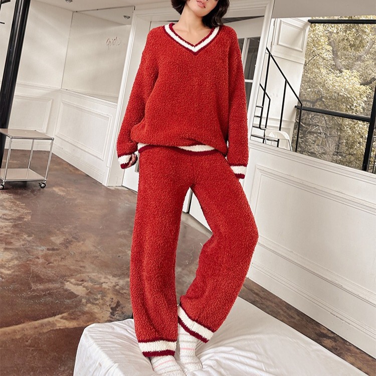 New Year Christmas Pajamas 2024 Autumn and Winter Soft V-neck Academy Style Half-side Velvet Loose Classic Home Clothes
