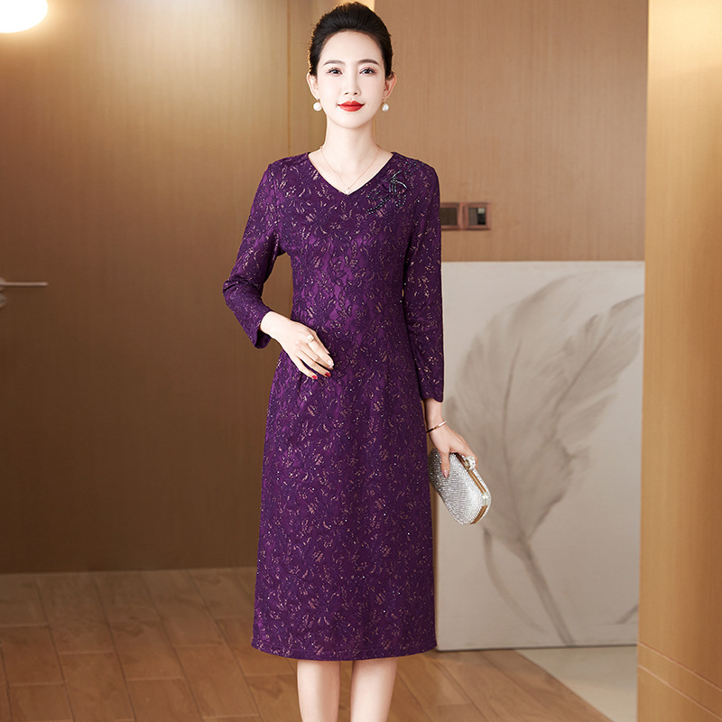 Spring New Style Exquisite Mid-Length Lace Embroidery Mother's Dress, Fashionable and Stylish Slim-Fit Improved Cheongsam Dress