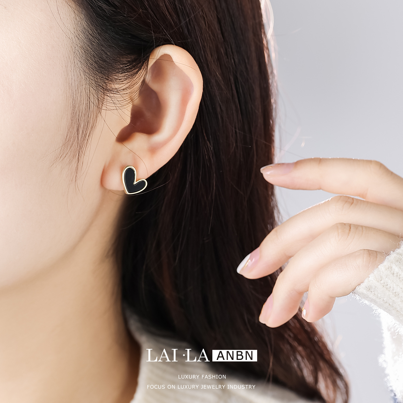 Mosquito bobina oreja clip único encantador diario de las mujeres pendientes de las mujeres de moda de otoño e invierno de alto grado de luz pendientes de lujo al por mayor