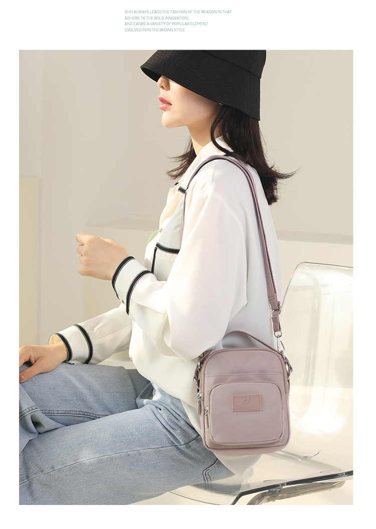 2025 New fashionable and trendy single-shoulder bag for women, outdoor casual, mobile phone key, coin purse, water-resistant nylon bag undefined