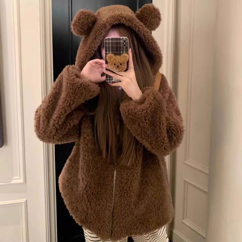 Dopamine Lamb Wool Tops Women's Autumn and Winter 2023 Loose Design Cute Bear Ears Sweatshirt Top Dopamine Lamb Wool Tops Women's Autumn and Winter 2023 Loose Design Cute Bear Ears Sweatshirt Top