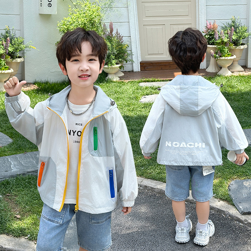 흰색과 하늘색 [이중 자외선 차단제, 차양 및 통기성]