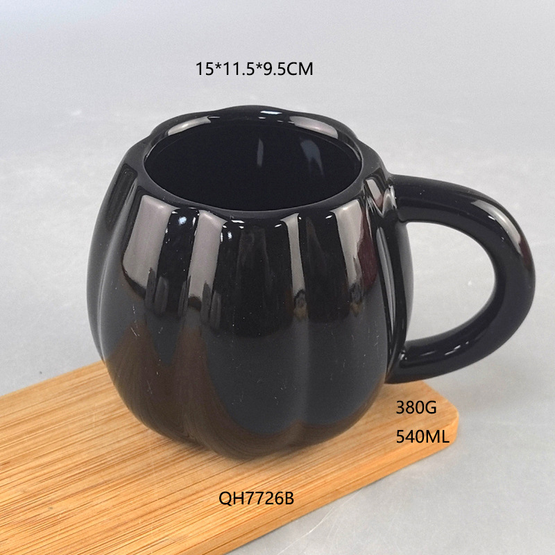 Fábrica al por mayor de tazas de cerámica de Halloween en forma de calabaza taza de agua LOGO taza de café de cerámica