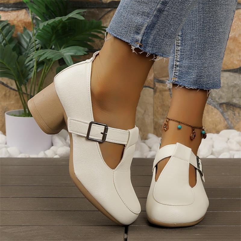 2026 zapatos casuales para madres zapatos suaves cómodos nuevos zapatos de cuero antideslizantes chinos de mediana edad zapatos de mujer