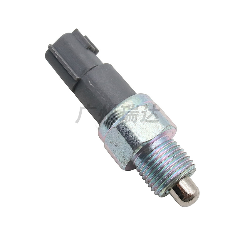 32005 - 7S11A es adecuado para el interruptor de lámpara de marcha atrás de piezas de automóviles de Nissan