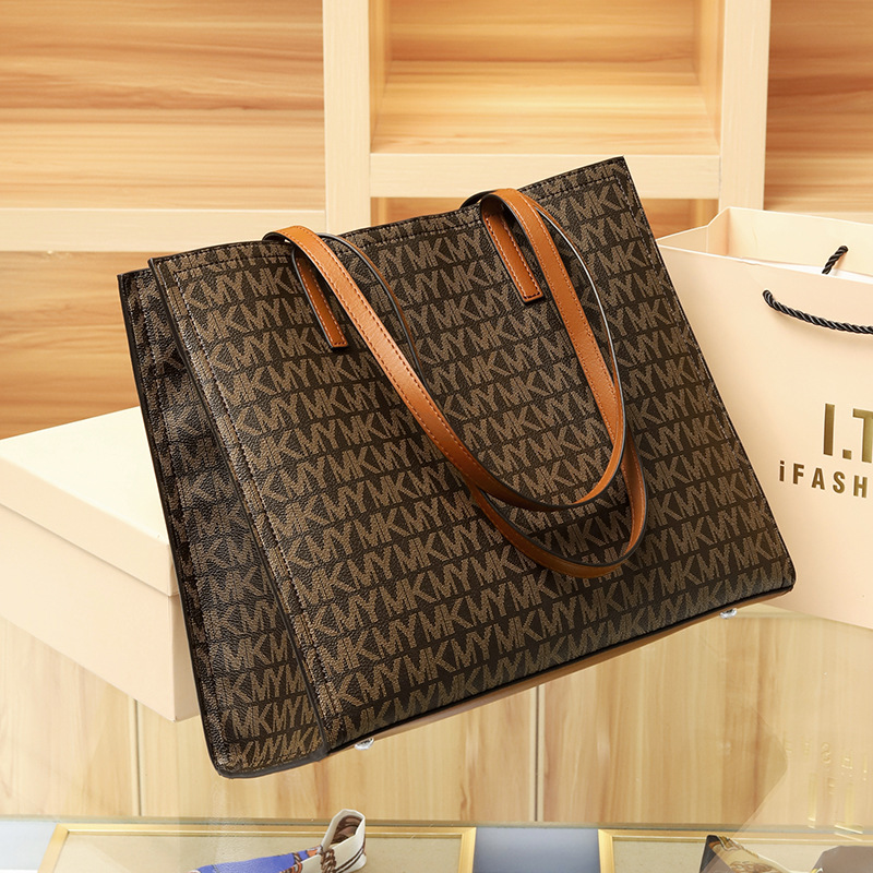 Large Capacity Tote Bag For Women 2025 New Trendy Fashion Luxury Shoulder Bag Niche Design Handbag - Thumbnail 3
