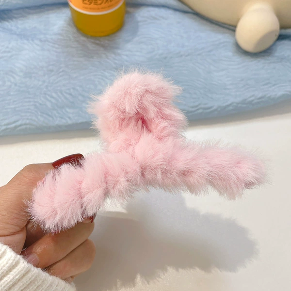 8988b light pink plush grab