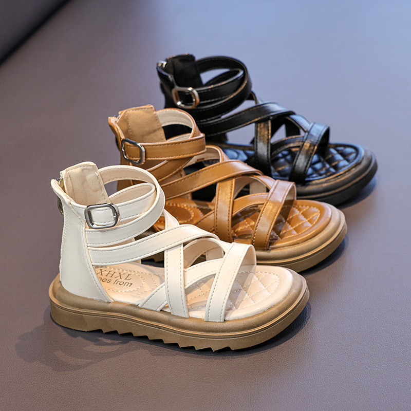 Fashionable summer sandals