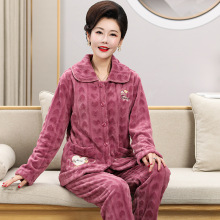 一件代发冬季加厚中老年女士法兰绒睡衣绣花珊瑚绒大码老人家居服