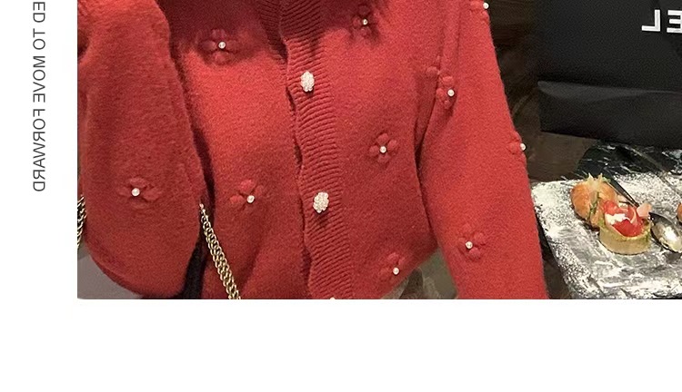 A new Japanese school-style, stylish and youthful knitted cardigan with a three-dimensional beaded floral sweater coat for women in the autumn of 2022 pic 28