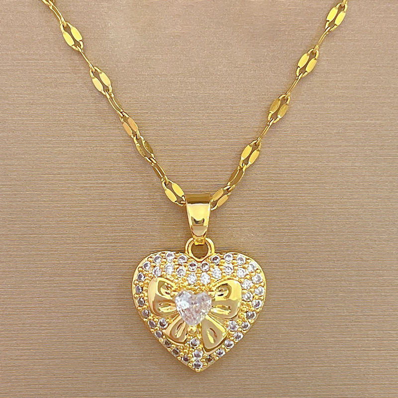 Sweet Heart Shape Titanium Steel Copper Inlay Zircon Pendant Necklace display picture 2