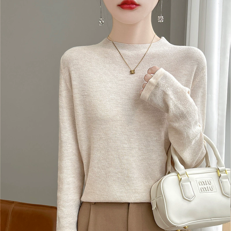 Модный камвольный шерстяной свитер с половинным вырезом