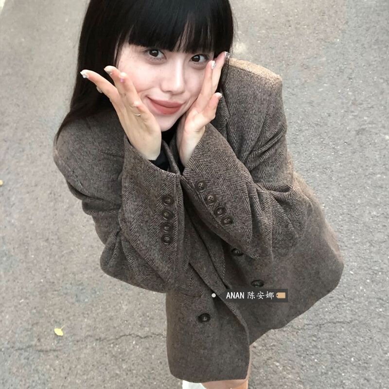 High-end retro brown woolen suit jacket women's winter niche temperament loose casual thickened woolen coat