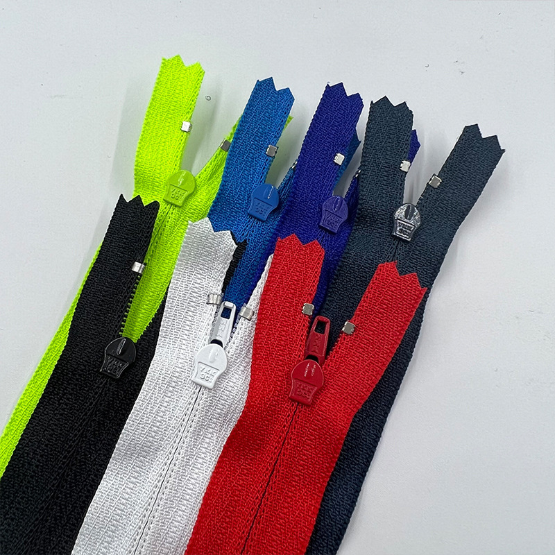 YKK ズボンジッパー在庫 3 号ナイロンクローズドテールセルフロックヘッド 600 色在庫 18 センチメートルメーカー在庫卸売|undefined