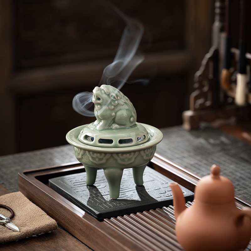 陶瓷青瓷祥狮香炉陶瓷香薰炉神兽中式家用摆件盘香炉香插器盘香