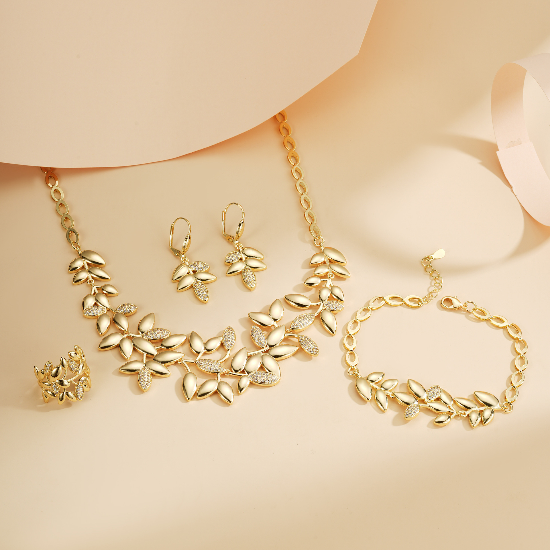 Juegos de joyería de moda de alta gama transfronteriza collar de hojas de árbol collar de piedra de diamante collar de clavícula aretes anillo pulsera conjunto de cuatro piezas image 4