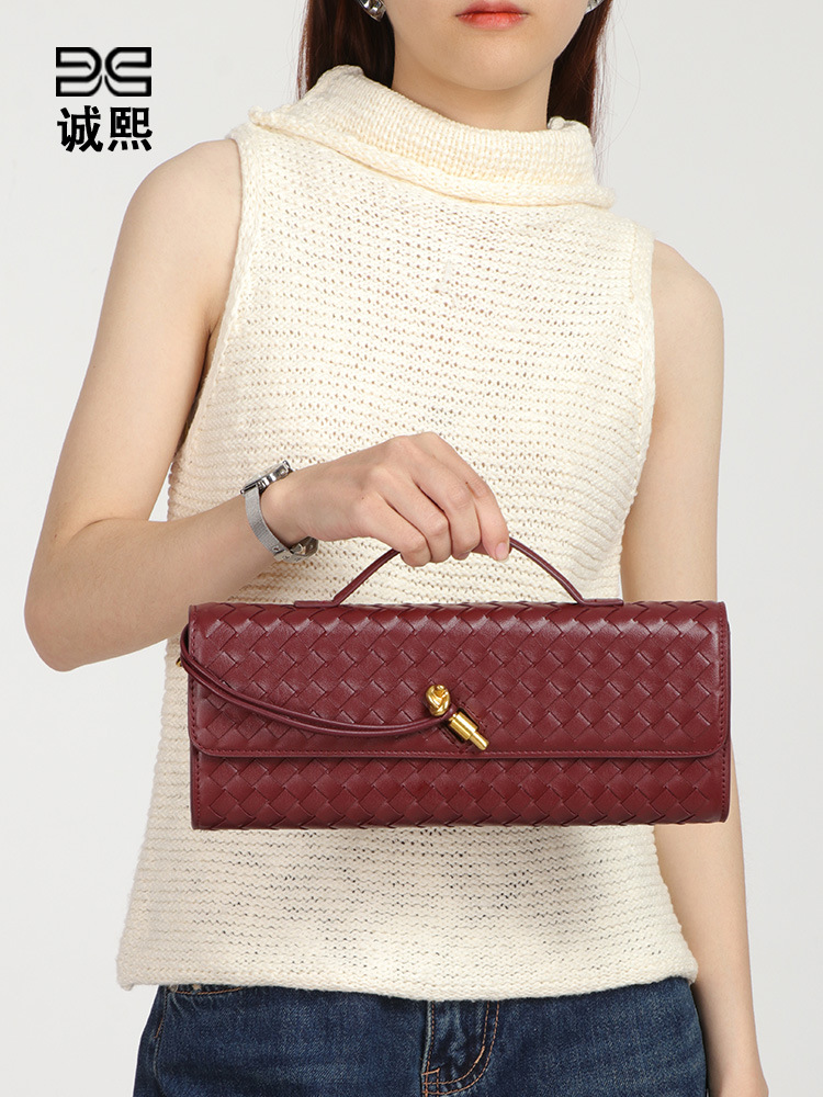 Niche High-End Woven Single-Shoulder Baguette Bag, Fashionable and Exquisite Horizontal Clutch Evening Bag, Versatile Women's Crossbody Bag