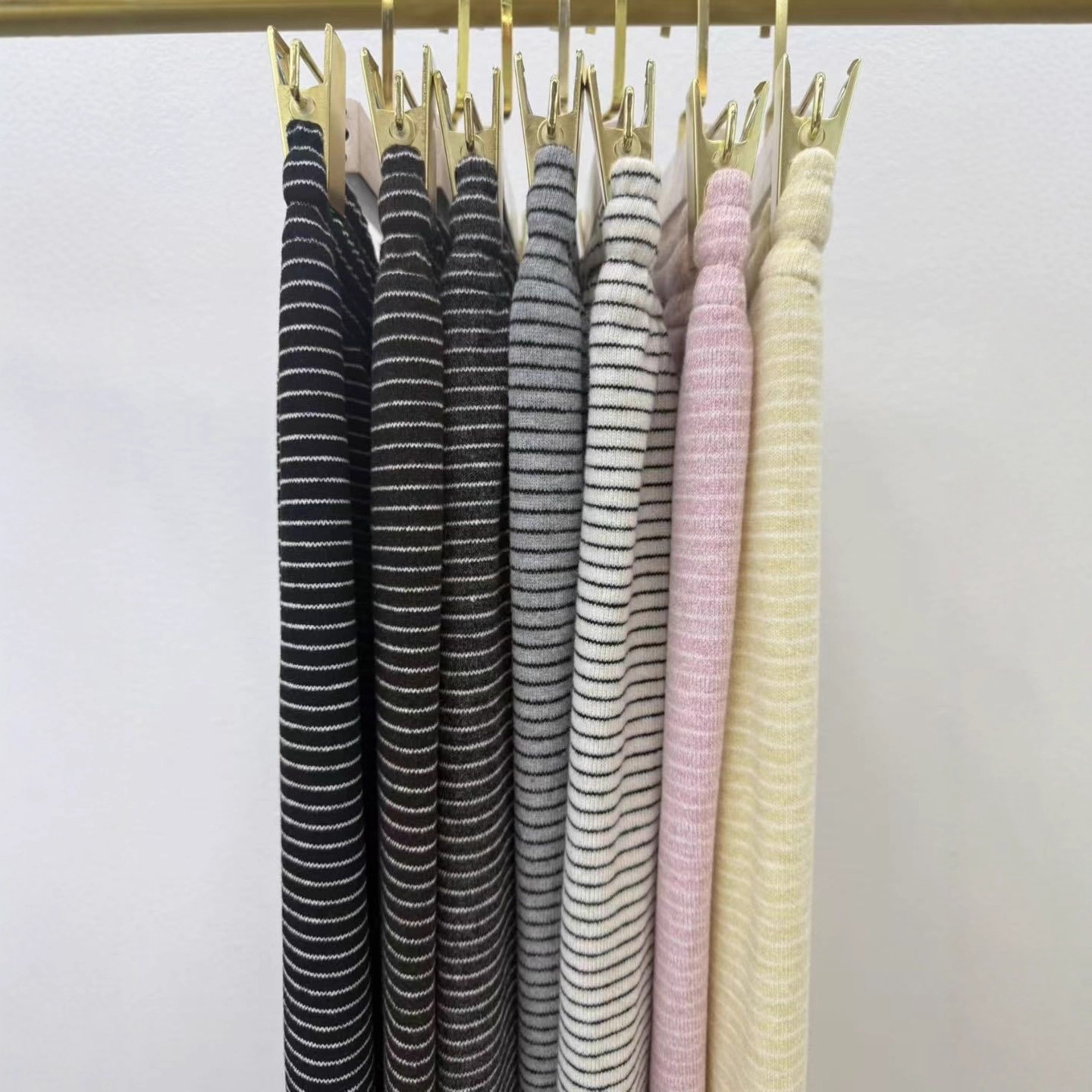 25年秋冬季新款软糯针织条纹显瘦直筒垂感慵懒休闲阔腿裤宽松裤子