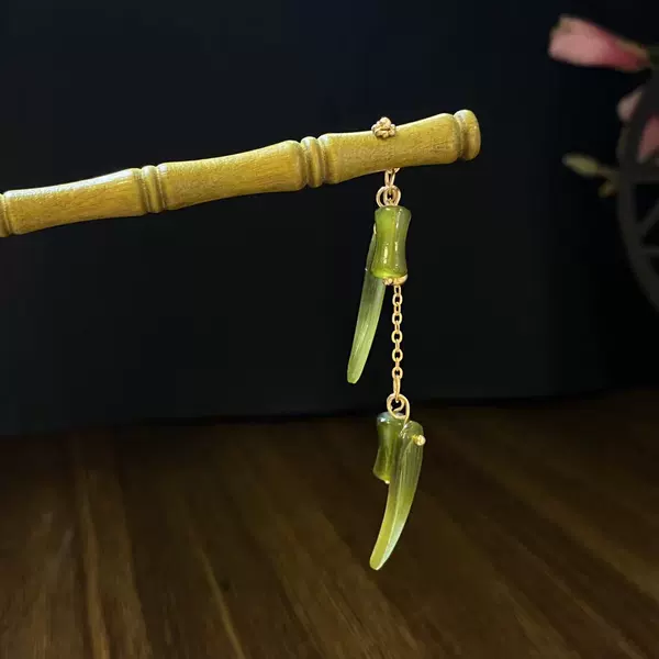 Simple wooden hairpin 5529