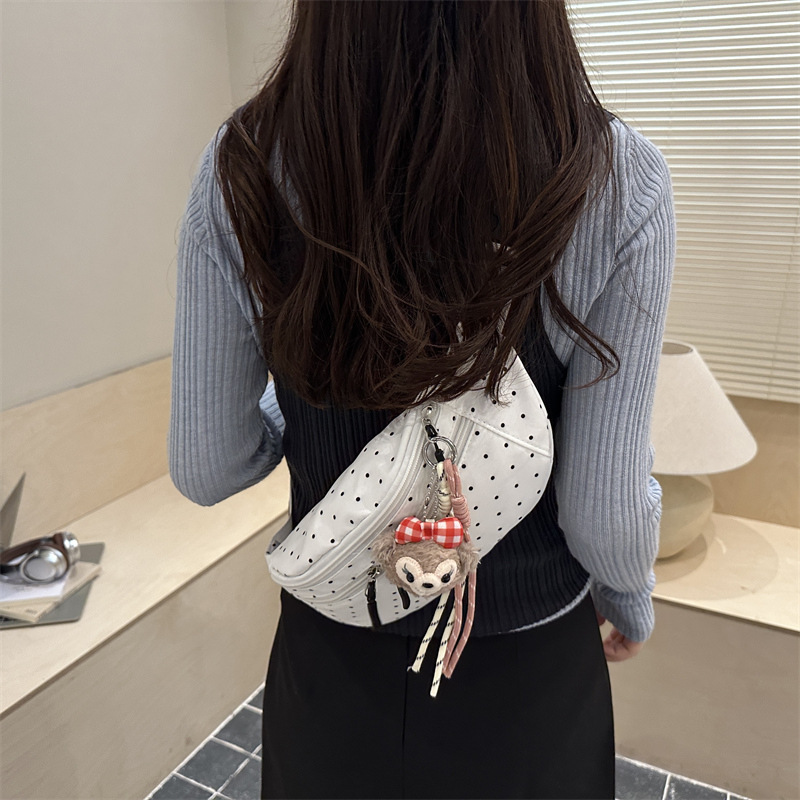Este año, la moda fresca y dulce bolso de pecho para mujeres 2026 verano nuevo punto de onda bolso de hombro bolso de cintura de estilo extranjero