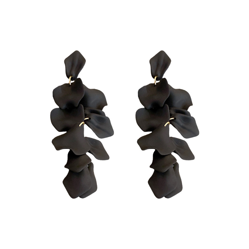 Pendientes de borla de pétalos de rosa coreanos Pendientes exagerados de diseño personalizado Pendientes largos de nueva moda europea y americana al por mayor