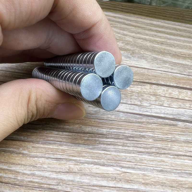 圆形10*3毫米广告强磁铁 圆形吸铁石强磁磁铁 办公室白板强磁磁石