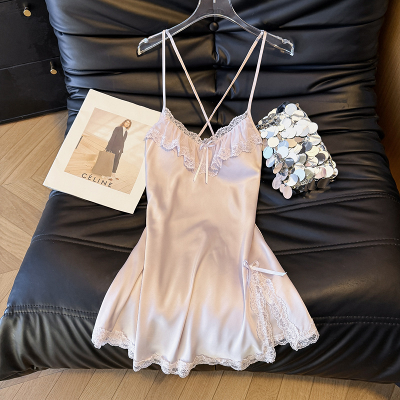 Slit sexy lace romantic nightgown for women, summer backless figure-flattering petite camisole nightdress with chest pads