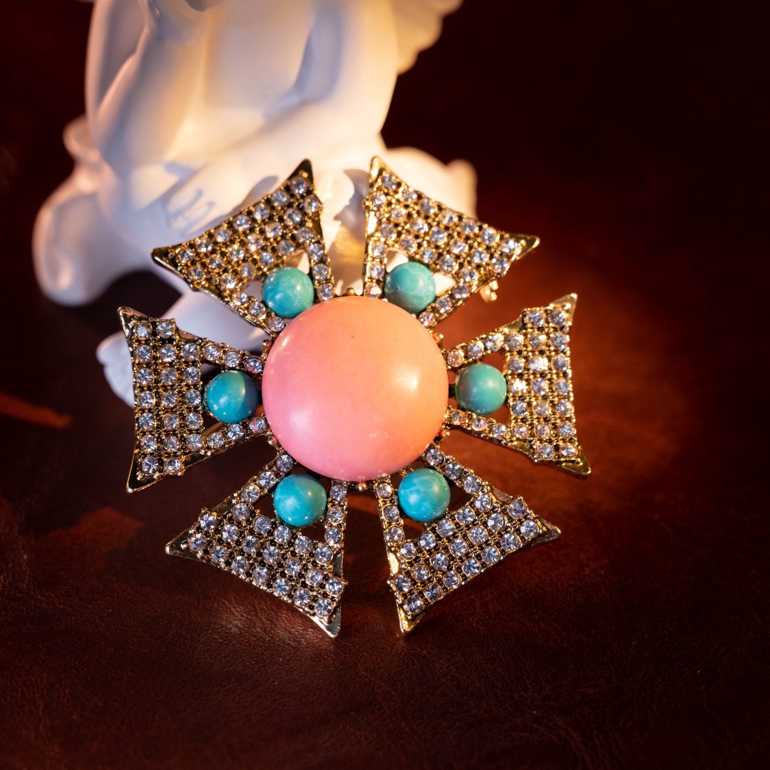 Europa y América del comercio exterior vintage réplica completa diamante temperamento retro elegante broche joyería antigua chapado en oro
