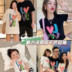 Retro parent-child clothing, summer clothing, family clothing for a family of three and four, baby photography, beach and seaside vacation family clothing