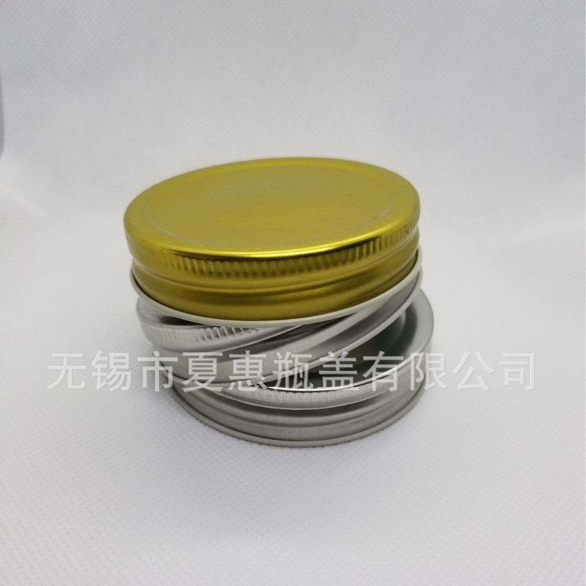 Suministro de tapas para botellas, tapas abatibles de rosca, tapas para botellas de vino, tapas de plástico para botellas, tapas de aluminio giratorias roscadas para sellado de botellas de plástico.
