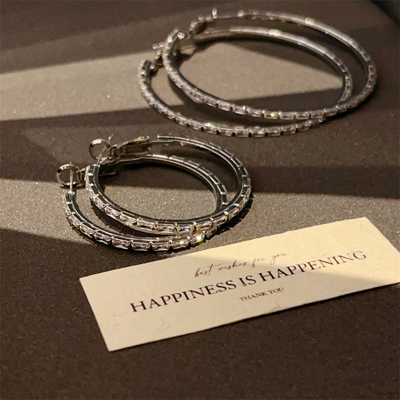 Fashionable and Elegant Zircon Hoop Earrings, Large Plain Hoops with Silver-Plated Pins, Unique and Bold Earrings, Simple and Light Luxury Ear Accessories