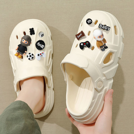 Hole Shoes Men's 2025 New Summer Outer Wear Thick Sole Dung Feeling Outdoor Beach Lovers Baotou Slippers Women