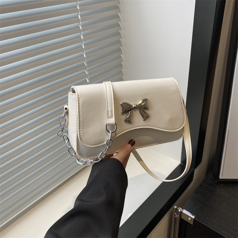 Bolso pequeño con lazo popular de este año para mujer 2024 nuevo estilo estilo occidental primavera y verano mini bolso cuadrado cadena bandolera