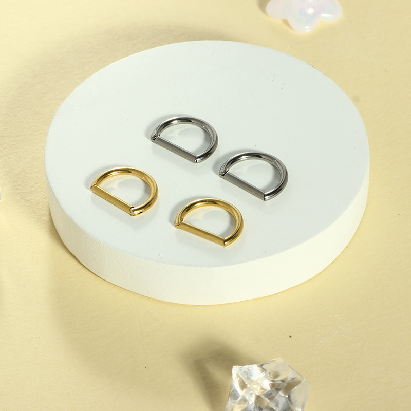 Labret piercing jewelry detail image