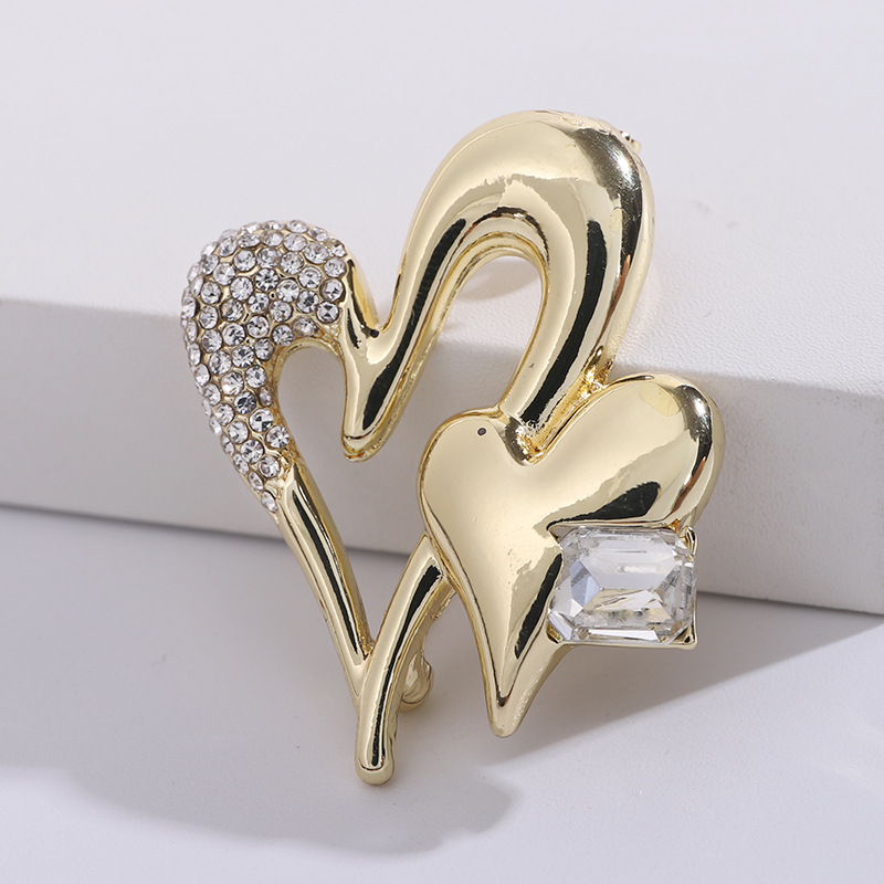 13g Weight Brooches Classification Holiday, Daily, Selfie Occasion Alloy Material Heart Shape Pattern Women's Gender Lady Style Lady Pin Heart Shape Alloy Women's Brooches 6