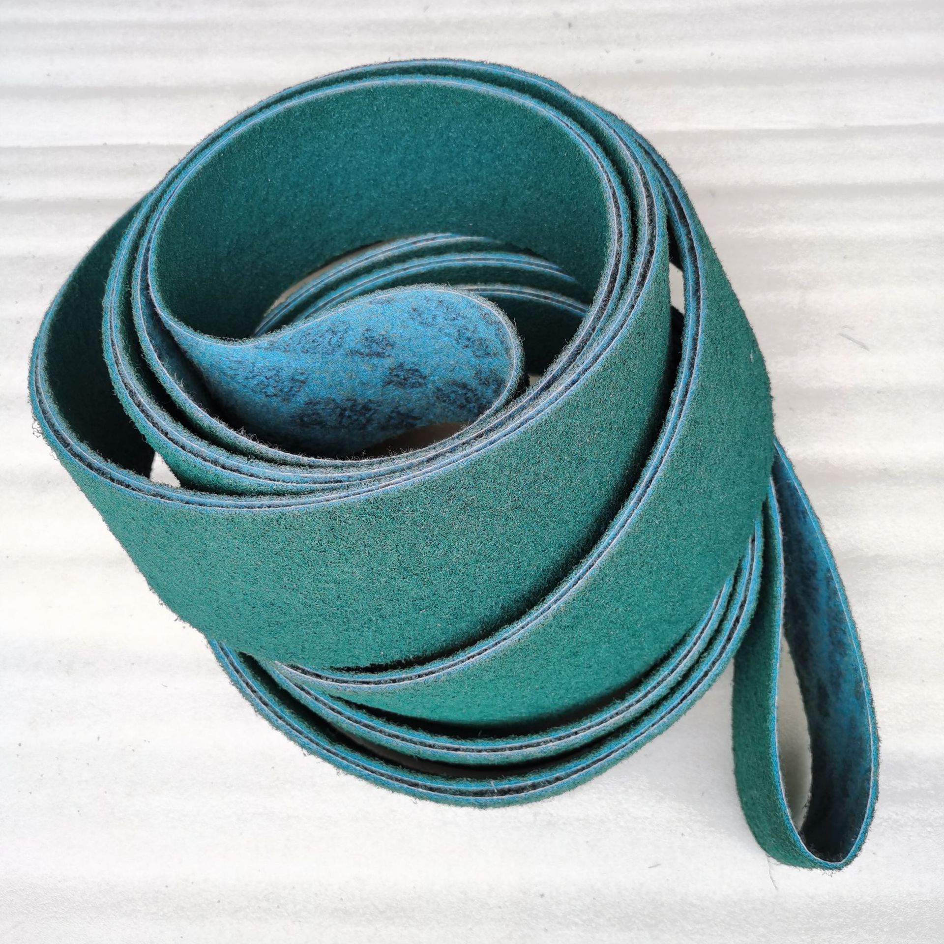 3M抗拉伸尼龙环带打磨去毛刺纤维砂带水槽拉丝抛光金属铸件尼龙带