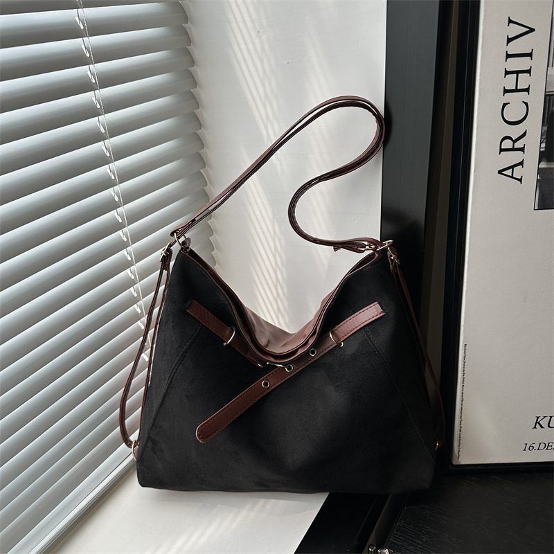 Cross-Border Large-Capacity Tote Bag for Women 2025 New Autumn and Winter Retro Suede Shoulder Bag Commuter Versatile Backpack