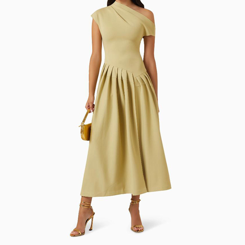 thumbnail image 1 of Vestido plisado con hombros descubiertos para mujer 2024 nuevo estilo de celebridad de cintura alta francesa hermosa europea y americana, 1 of 4