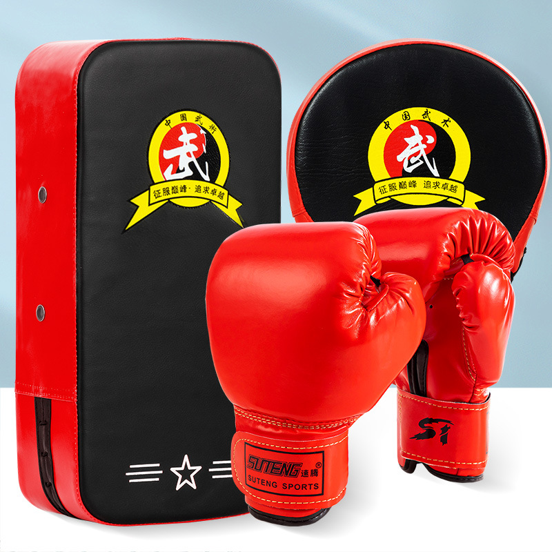 Gloves + 1 hand target + 1 foot target 3-13 years old