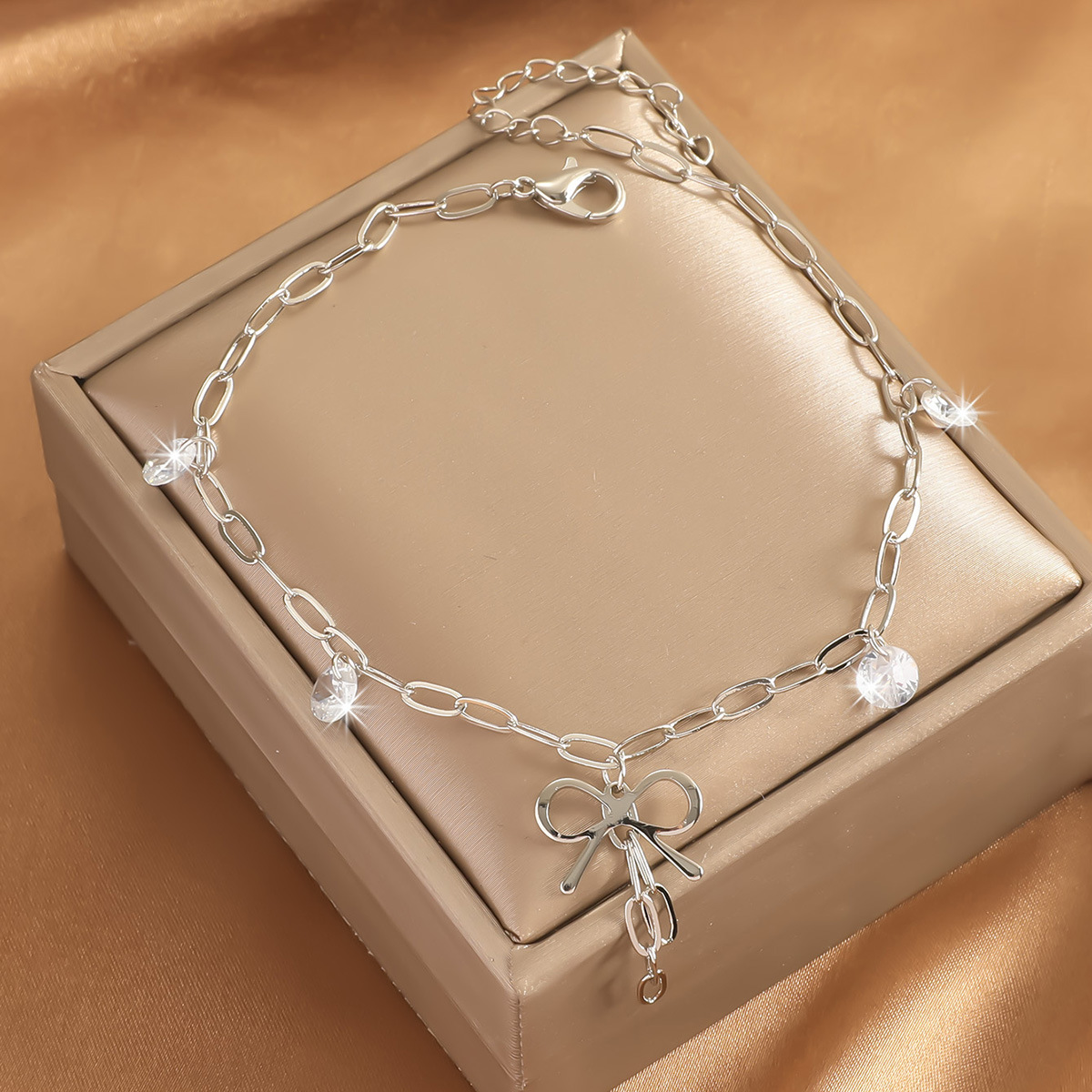 Transfronterizos de lujo ligero de alta calidad de zircon de cobre de moda simple accesorios de tobillas de mariposa para mujeres nuevos accesorios de pie de mariposa
