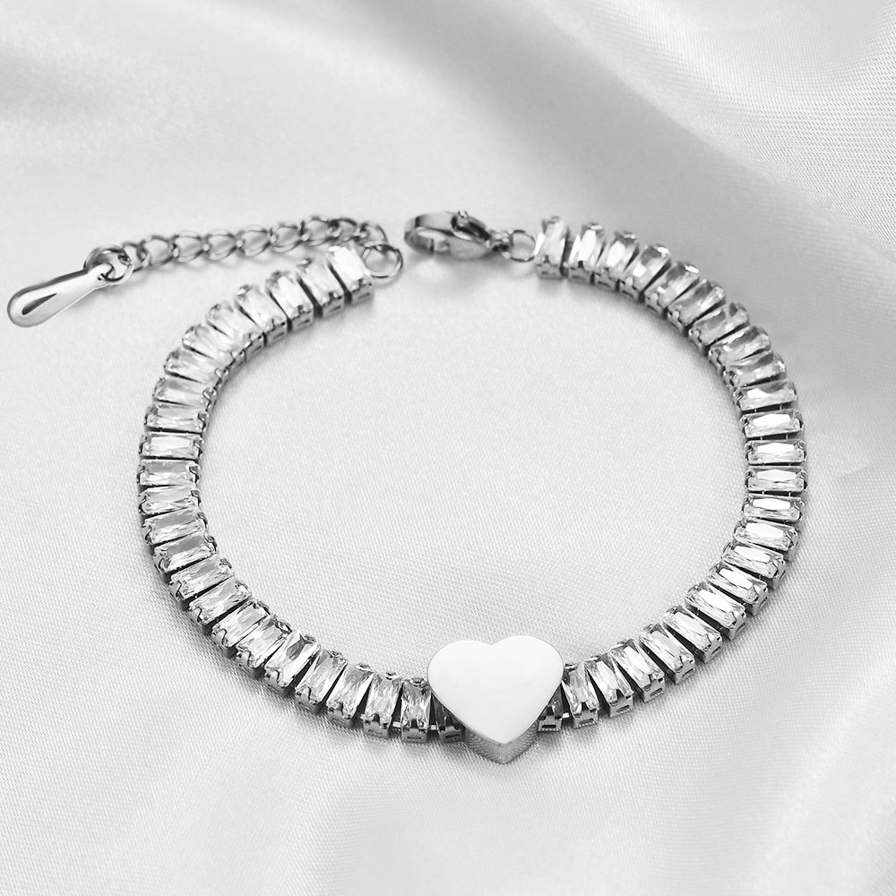 Heart Shape Pattern Simple Style Shiny Heart Shape Titanium Steel Bracelets In Bulk
