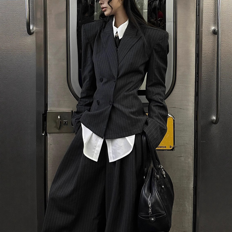 Black Lapel Collar Right Shoulder Suit Jacket for Women Slim Fit Petite Suit