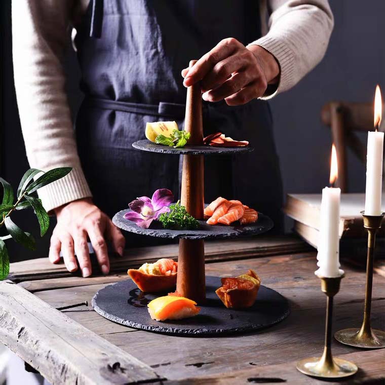 Postre japonés plato de roca negra plato de merienda de doble capa plato de fruta de tres capas restaurante occidental pastel de té de la tarde soporte
