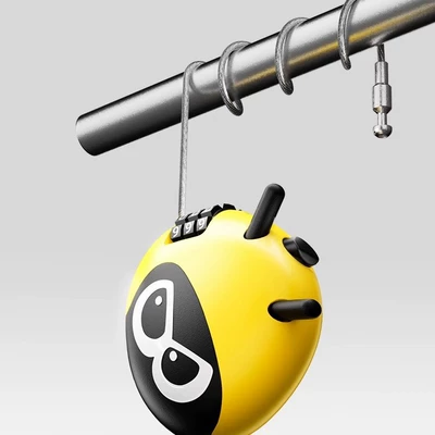 Two Little Bees Helmet: Helmet lock